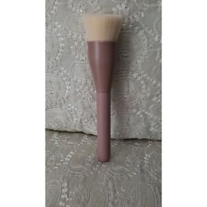 The SKINN Cosmetics Scientific Color Foundation Brush